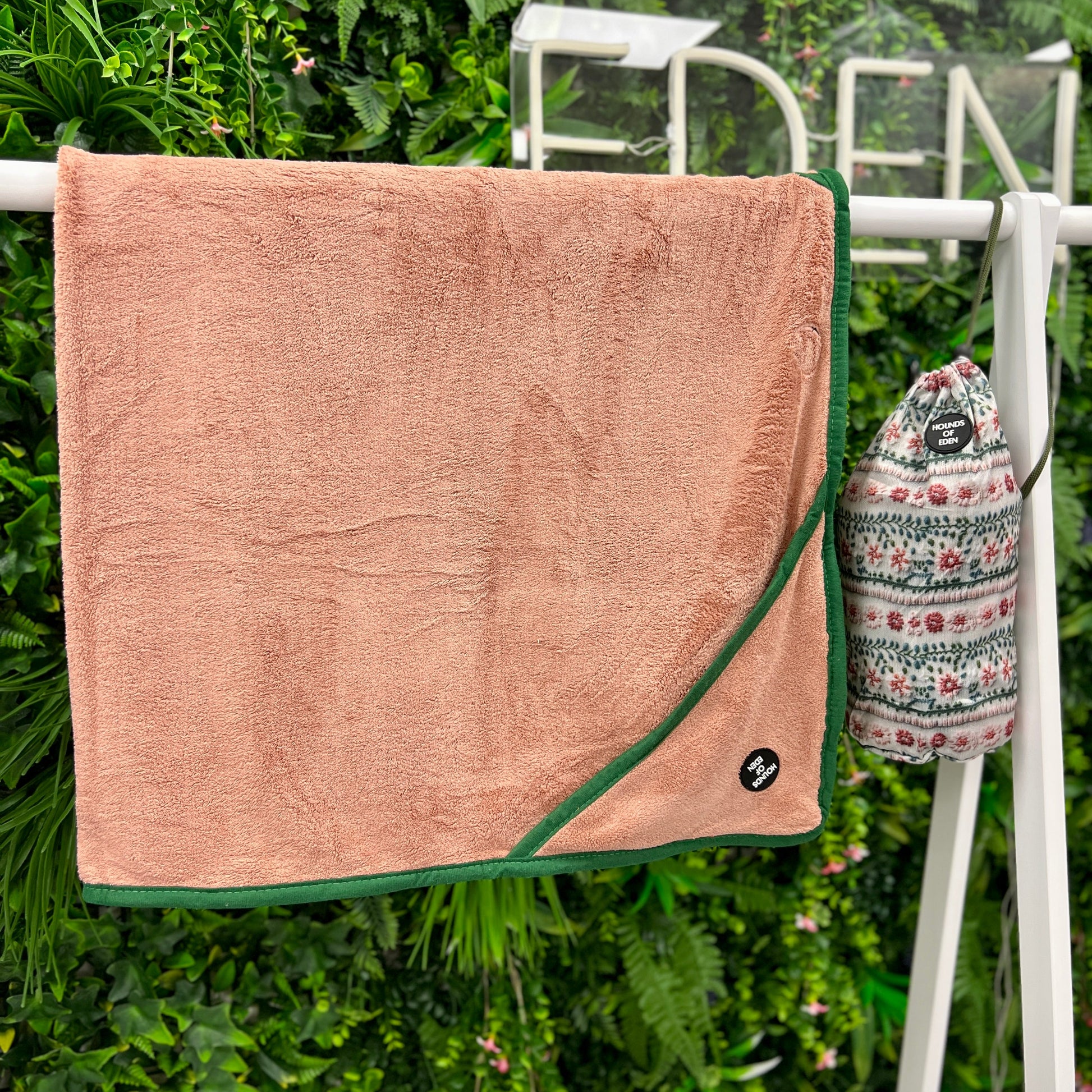 Bella's Jumper Dog Towel - 95noo5