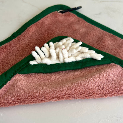 Mini Dog Towel + Clip, Dusty Pink & Green - 95noo5